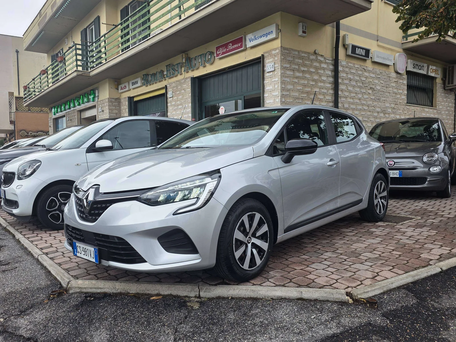 Renault Clio 1.0 benzina 67 CV, foto 1 di 8